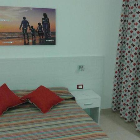 Malvarosa Apartments Porto Cesareo Eksteriør billede