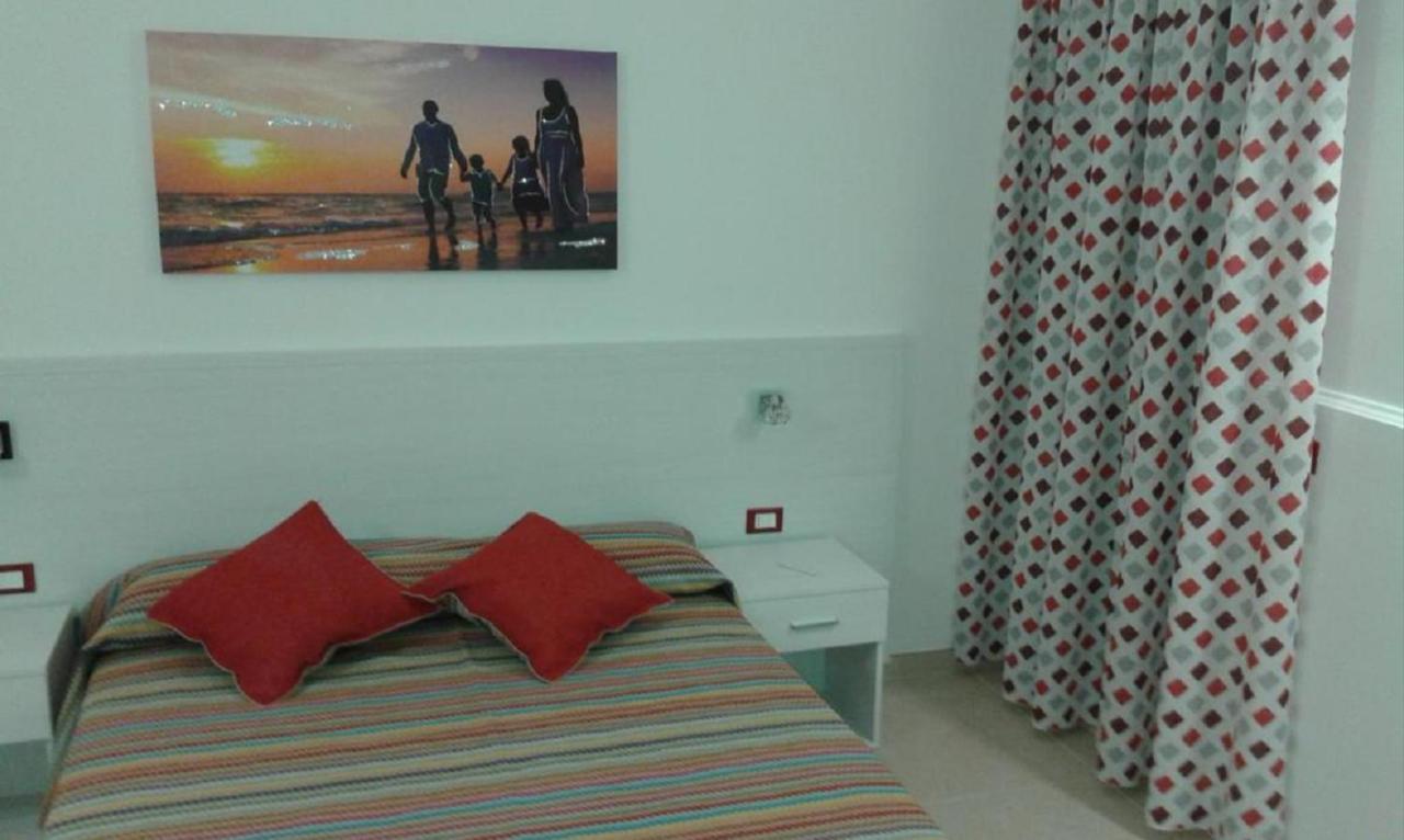 Malvarosa Apartments Porto Cesareo Eksteriør billede
